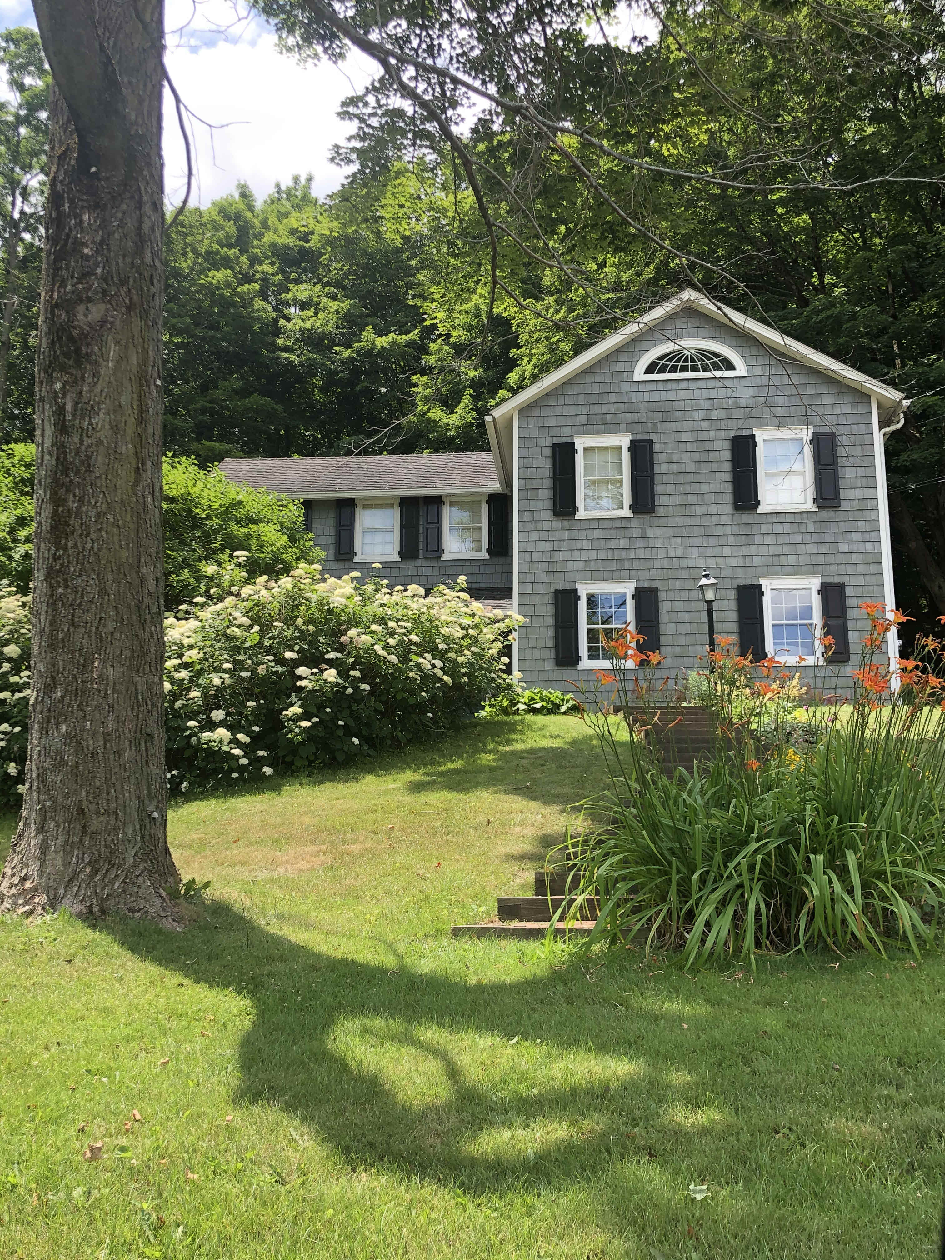 Building photograph for 352 MILLERTON ROAD